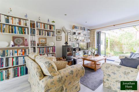 56 Dray Gardens, Buntingford, SG9 9GX