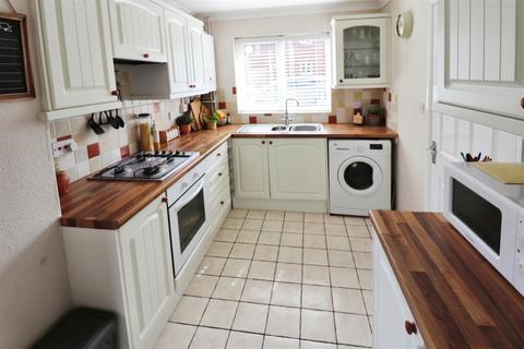 11 Barons Croft, Nuneaton, CV10 9QQ