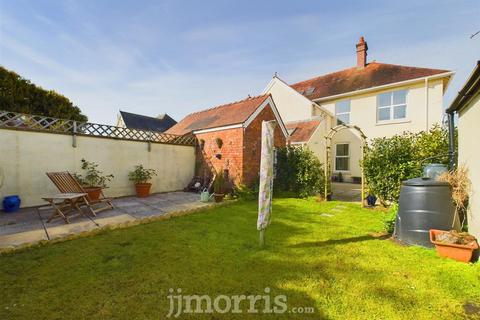 4 bedroom semi-detached house for sale, Gwbert Road, Cardigan