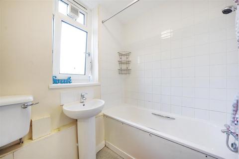 1 bedroom apartment for sale, Thaxted House, Dagenham RM10