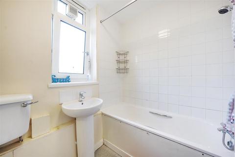 1 bedroom apartment for sale, Siviter Way, Essex RM10