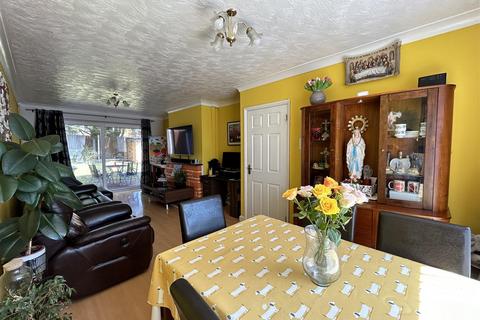 3 bedroom semi-detached house for sale, Leagrave High Street, Luton