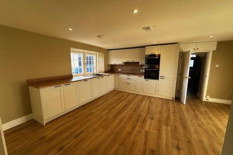 5 bedroom house to rent, Cassindonald