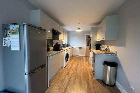 3 bedroom terraced house to rent, Russell Street, Stony Stratford, Milton Keynes, MK11 1BT