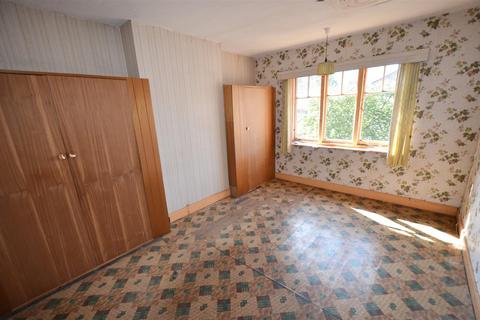 48 Aylestone Drive, Leicester, LE2 8QD