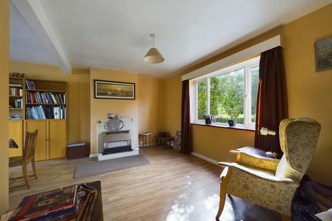 119 Rickman Hill, Coulsdon, CR5 3DU