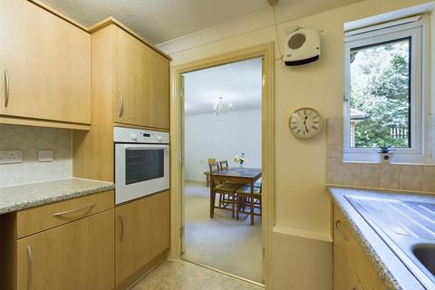 1 bedroom retirement property for sale, Foxley Lane, Purley CR8