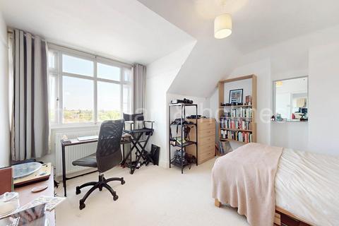 2 bedroom flat for sale, Golders Court, Woodstock Road, NW11