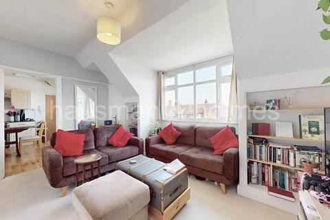 2 bedroom flat for sale, Golders Court, Woodstock Road, NW11