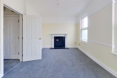 1 bedroom flat to rent, Sondes Road, Deal