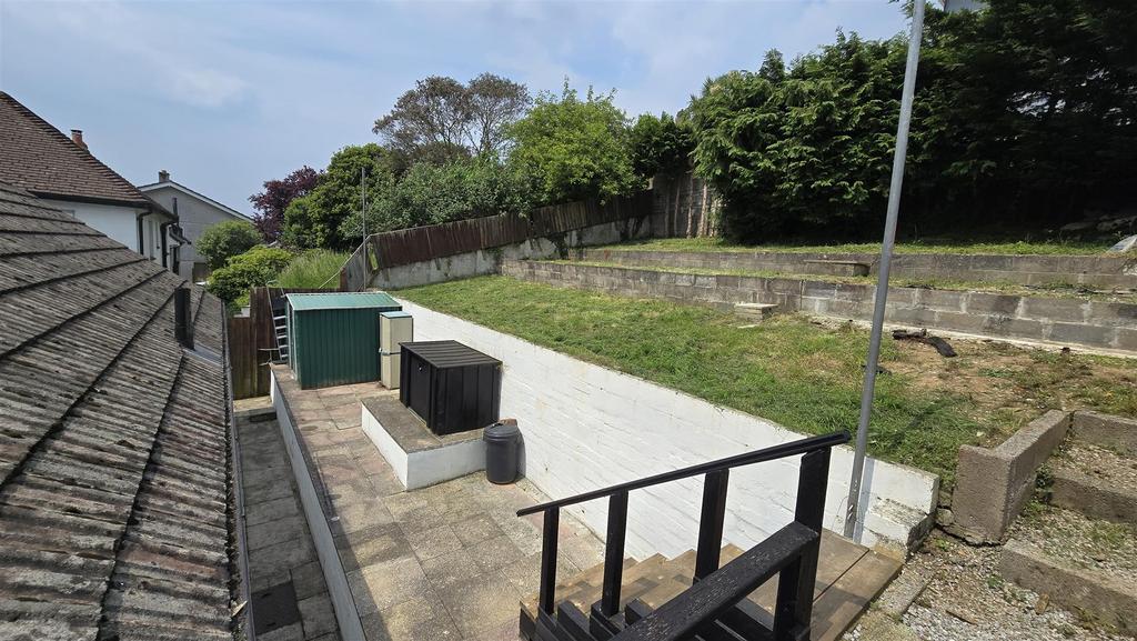 Back garden 1.jpg