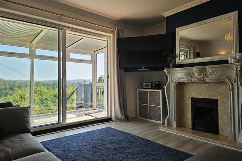 59 Dunclair Park, Plymouth, PL3 6DJ