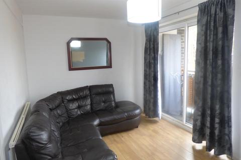 3 bedroom flat for sale, Slippers Place, London