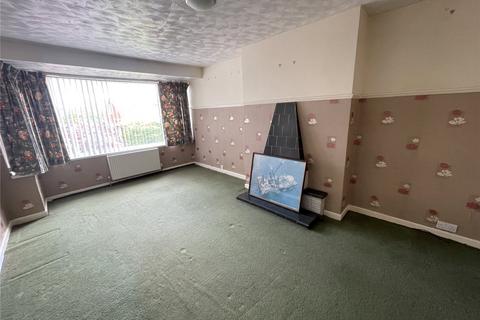 2 bedroom bungalow for sale, Lindale Garth, Kirkhamgate, Wakefield, West Yorkshire, WF2