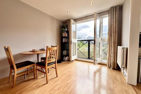 2 bedroom apartment for sale, 1 Wharf Close, Piccadilly Basin