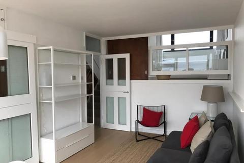 1 bedroom apartment to rent, Vauxhall Bridge Road, London SW1V