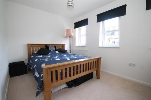 Flat 4, Hamilton House, 3 North Street, Carshalton, SM5 2HW