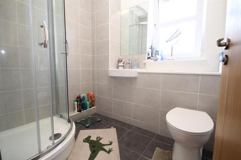 Flat 4, Hamilton House, 3 North Street, Carshalton, SM5 2HW