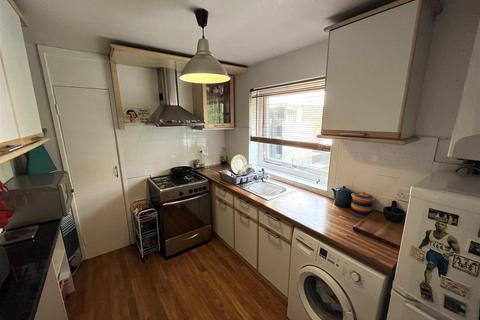2 bedroom flat for sale, Wake Green Park, Birmingham B13