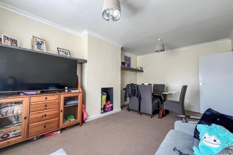 2 bedroom maisonette for sale, Devon Road, Watford