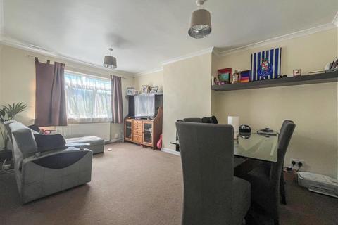 2 bedroom maisonette for sale, Devon Road, Watford