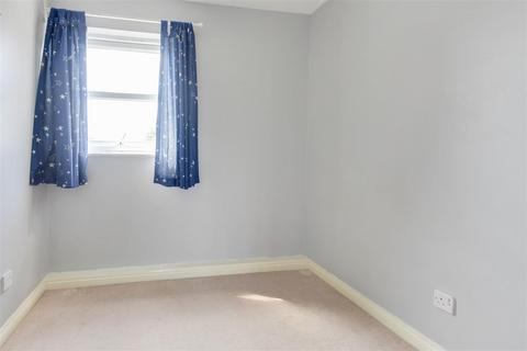2 bedroom flat for sale, Tattersalls Chase, Southminster