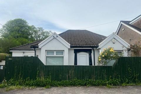 2 bedroom bungalow to rent, Hollybush Villas, Church Village Pontypridd