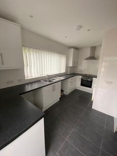 2 bedroom bungalow to rent, Hollybush Villas, Pontypridd