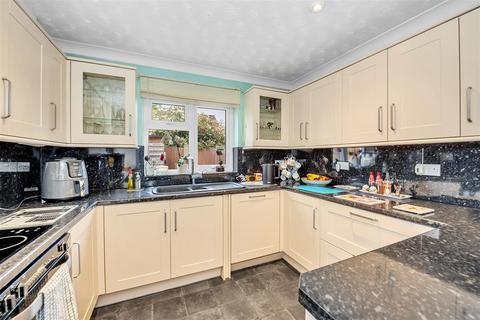 4 bedroom detached bungalow for sale, Turnpike Road, Red Lodge