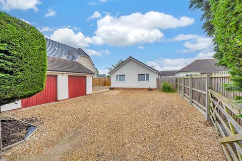 4 bedroom detached bungalow for sale, Turnpike Road, Red Lodge