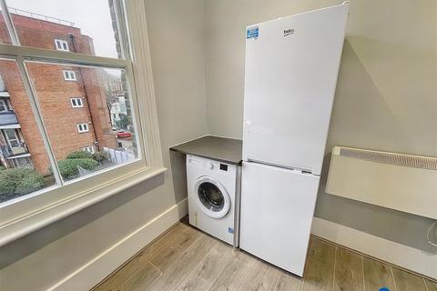 1 bedroom flat to rent, Roman Road, Bethnal Green