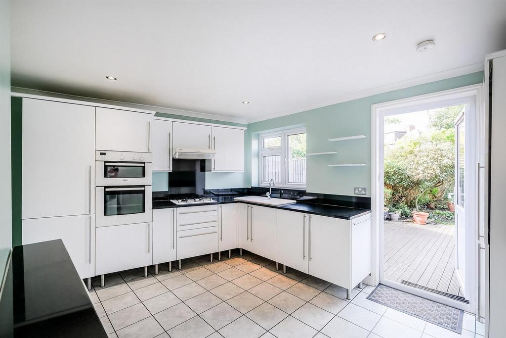 76 Forest Approach-16 wm.jpg