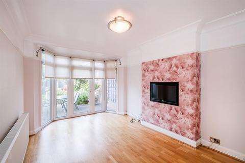 76 Forest Approach, Woodford Green, IG8 9BU
