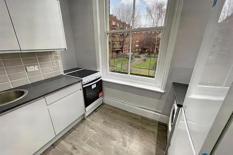 1 bedroom flat to rent, Roman Road, Bethnal Green