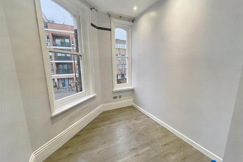 1 bedroom flat to rent, Roman Road, Bethnal Green