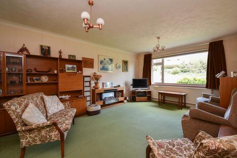 8 Barnfield Close, Hastings, TN34 1TS