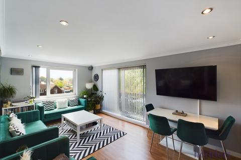 2 bedroom apartment for sale, Langton Close, Addlestone, Surrey, KT15