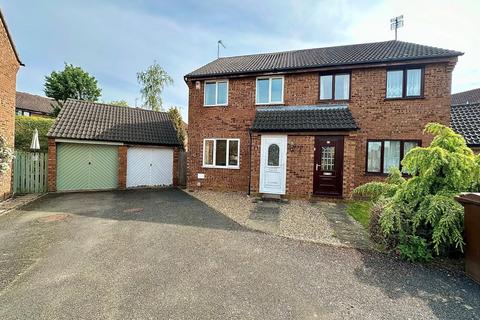 19 Brashland Drive, Northampton, NN4 0SS