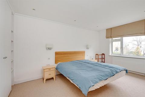 3 bedroom house for sale, Rosslyn Hill, Hampstead NW3