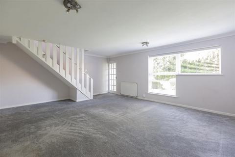 84 Penenden, New Ash Green, Longfield, DA3 8LS