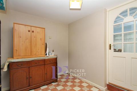 3 bedroom semi-detached house for sale, Coppice Close, Hinckley LE10