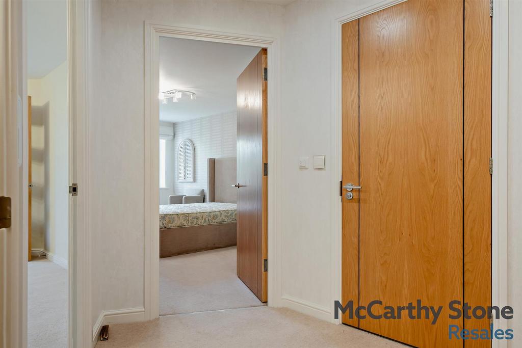 8671308-interior02-800.jpg