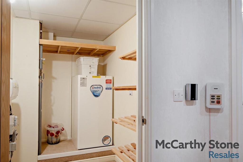 8671308-interior04-800.jpg