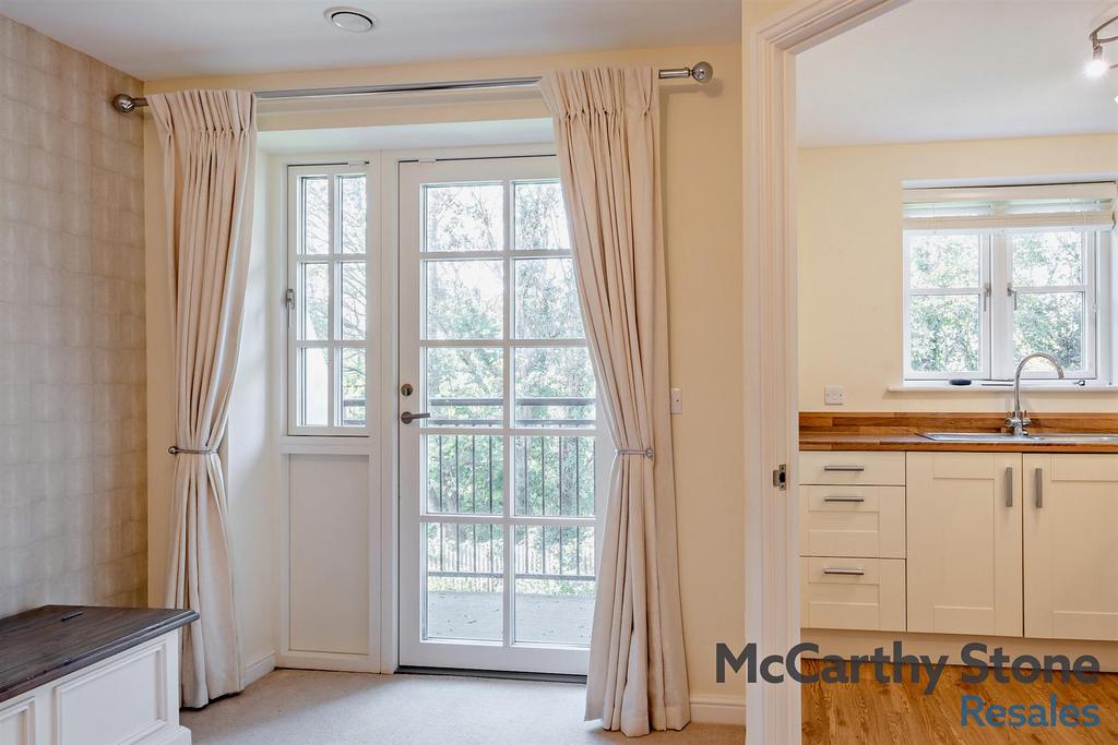 8671308-interior10-800.jpg