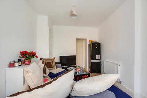 1 bedroom apartment to rent, Waldeck Road, Carrington, Nottingham, NG5 2AF