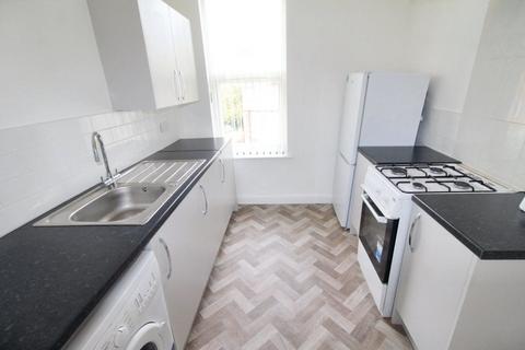 1 bedroom flat to rent, 120 Foxhall Road, Nottingham, NG7 6LH