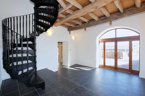 4 bedroom barn conversion to rent, Cottage Lane, Mayfield Valley S11
