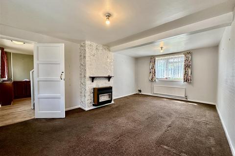 3 bedroom townhouse for sale, Coleman Road, Leicester LE5