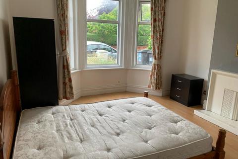House share to rent, Gerald Road, Bournemouth