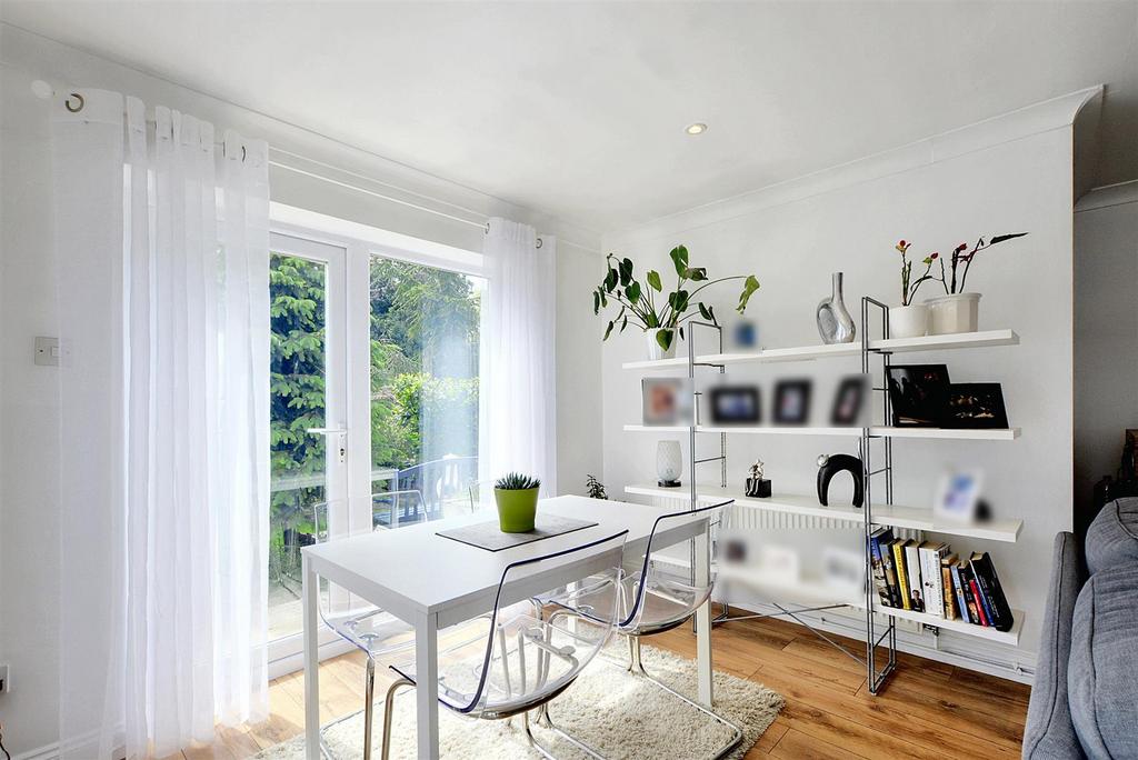 Extended Lounge/Dining Room